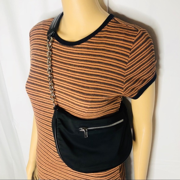 SOLD Brandy Melville Black Nylon Shoulder Bag - Picture 8 of 9